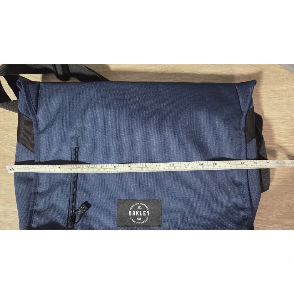 Oakley Messenger Bag  Blue Travel Adventure Carry On Laptop